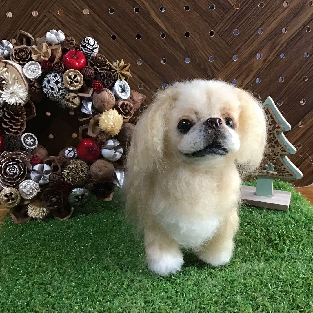 ペキニーズ立ち姿（クリーム）