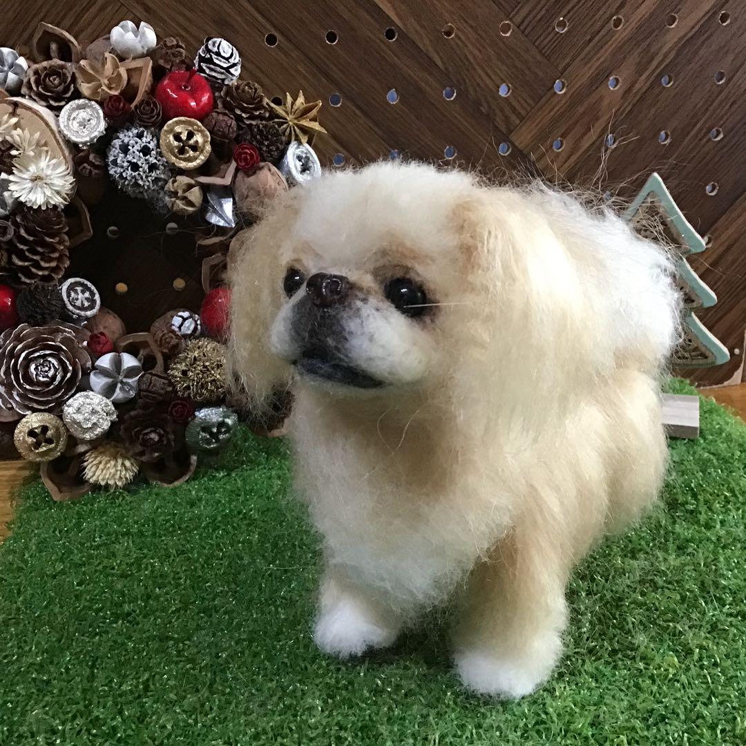 ペキニーズ立ち姿（クリーム）