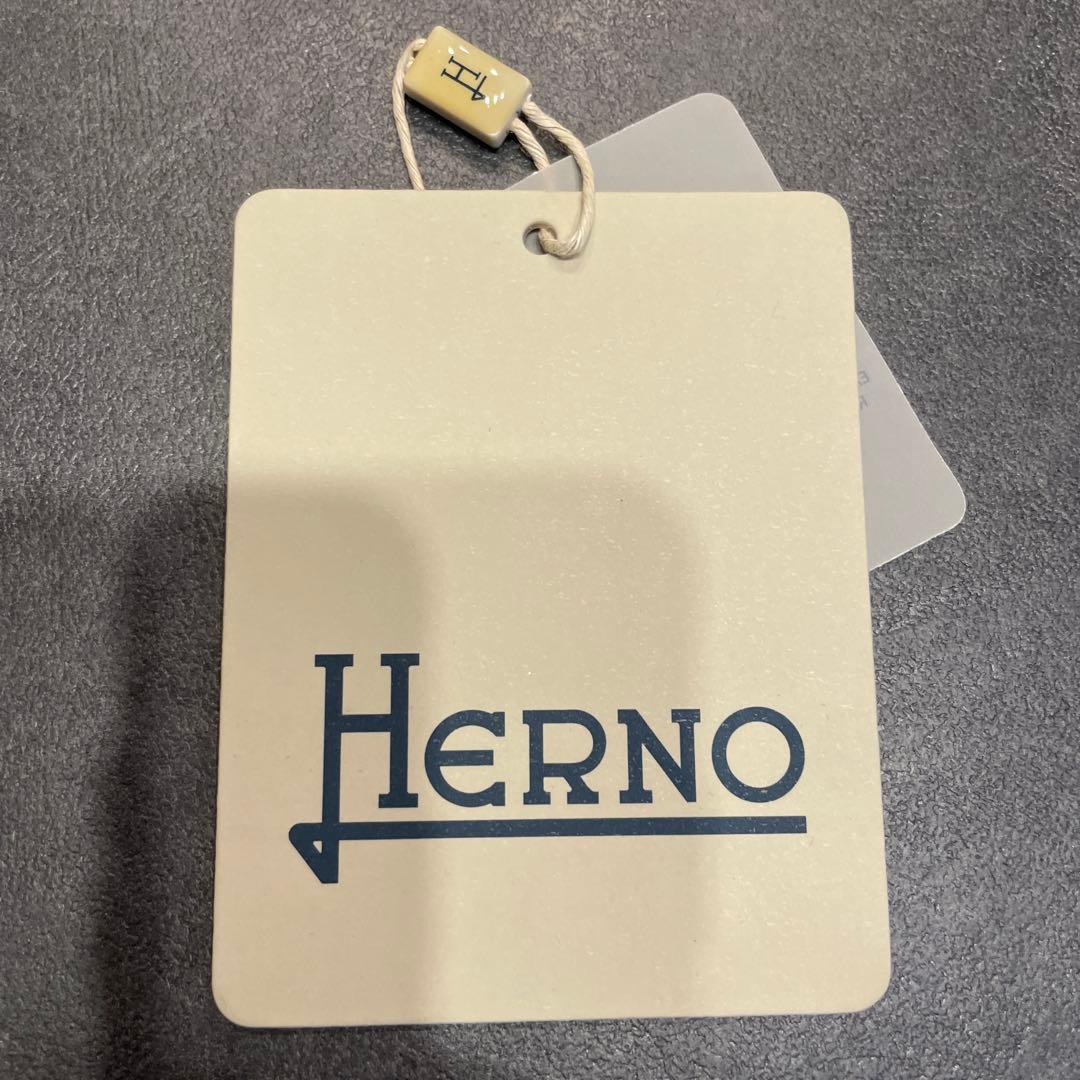 HERNOネイビー フード付きダウンベスト☆