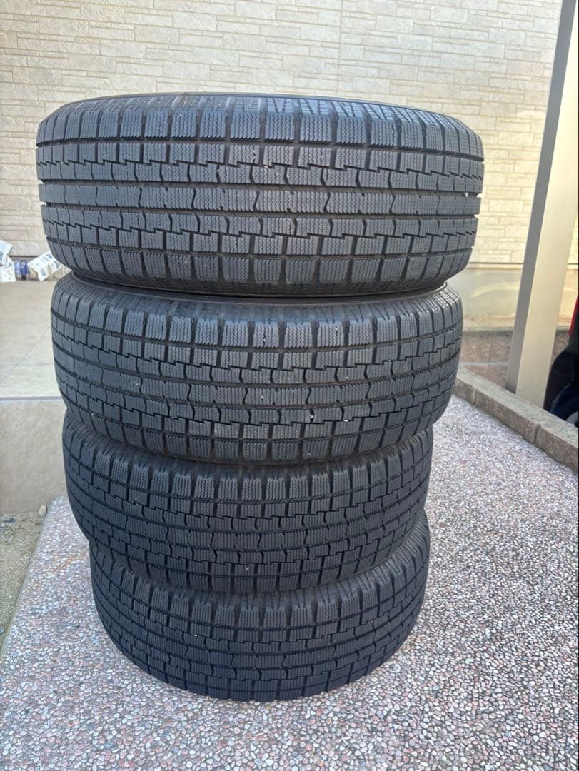 205/60R16 スタッドレスタイヤ　4本セット①