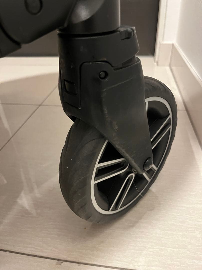 な*ら様 NUNA mixx nextベビーカー