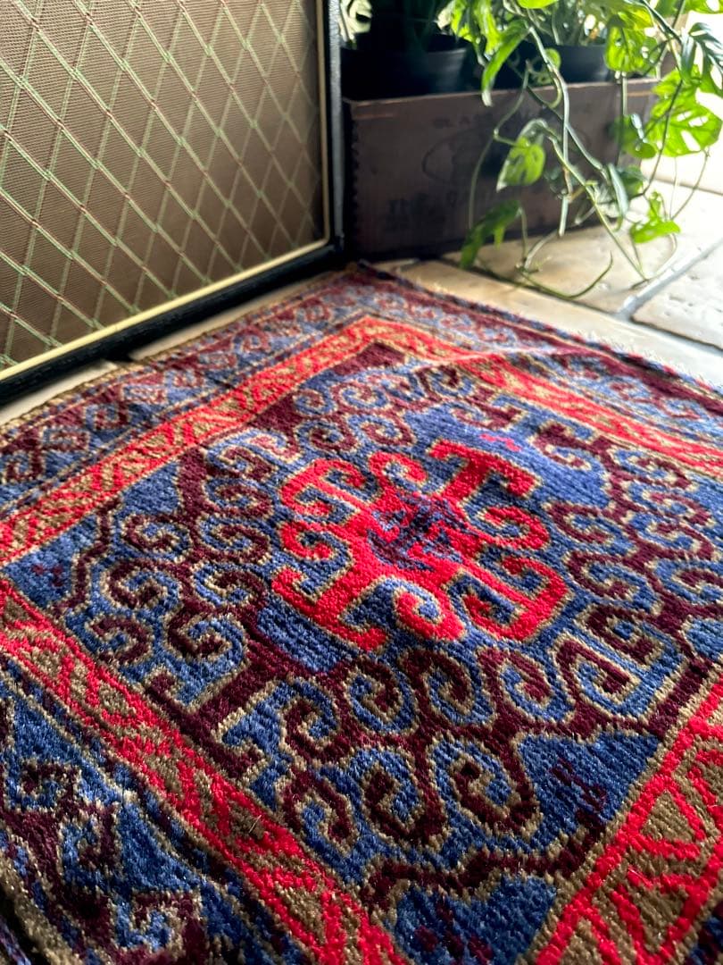 トライバルラグ　ヴィンテージラグ　バルーチ族　アフガン　ミニラグ　プリミティブ