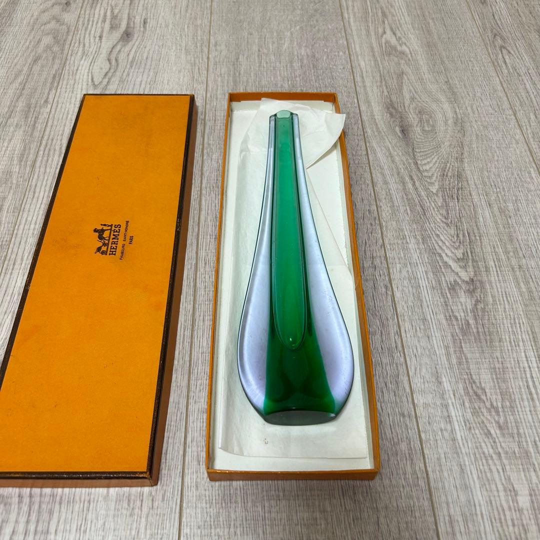 花器　フラワーベース　一輪挿し　ガラス　グリーン　箱付き