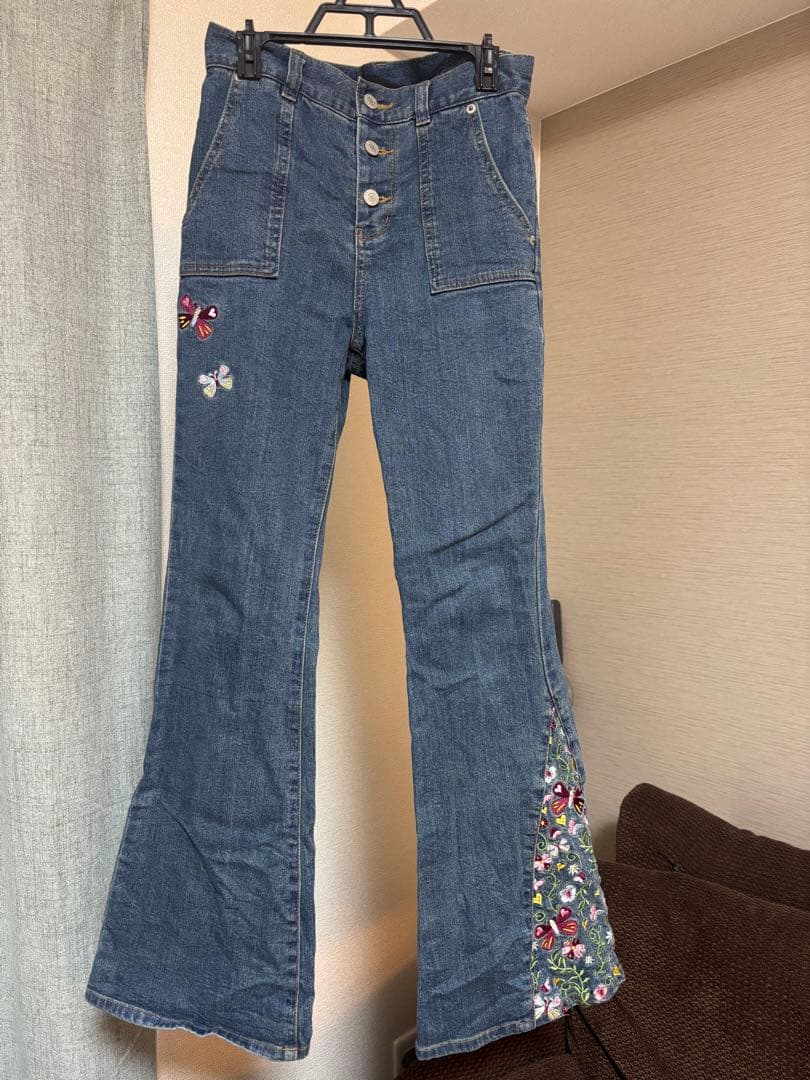 tina jojunフレアデニムパンツ