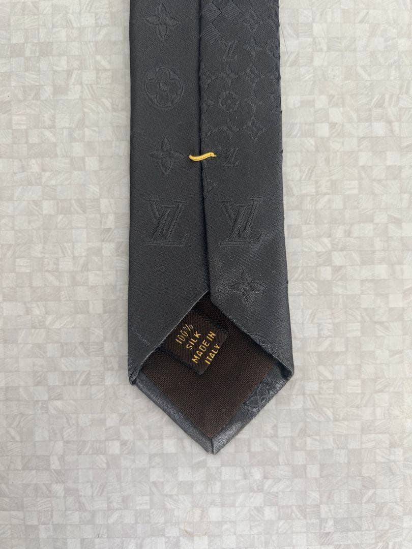 Louis Vuitton ルイ・ヴィトン　ダークグレー　モノグラム ネクタイ