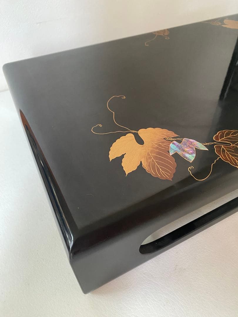 漆塗り花瓶　花台付　黒地　金色　葉模様　壺　置物　骨董