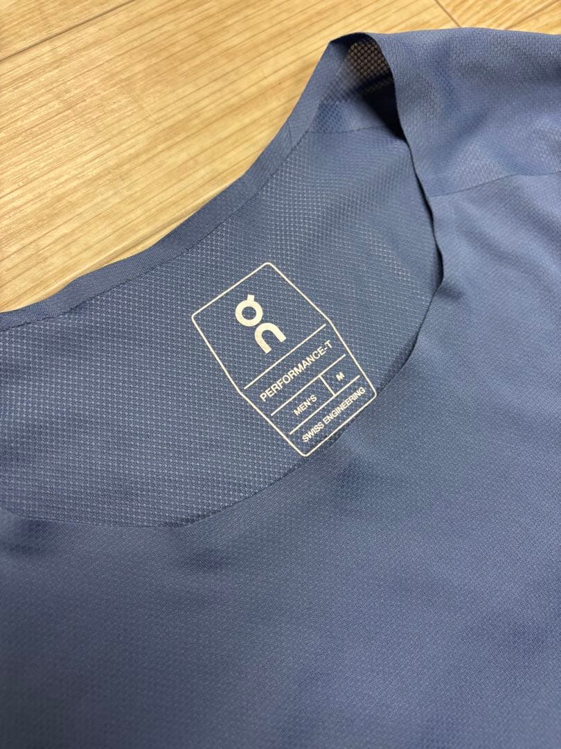 【激アツ】On ランニング 超軽量 Tシャツ