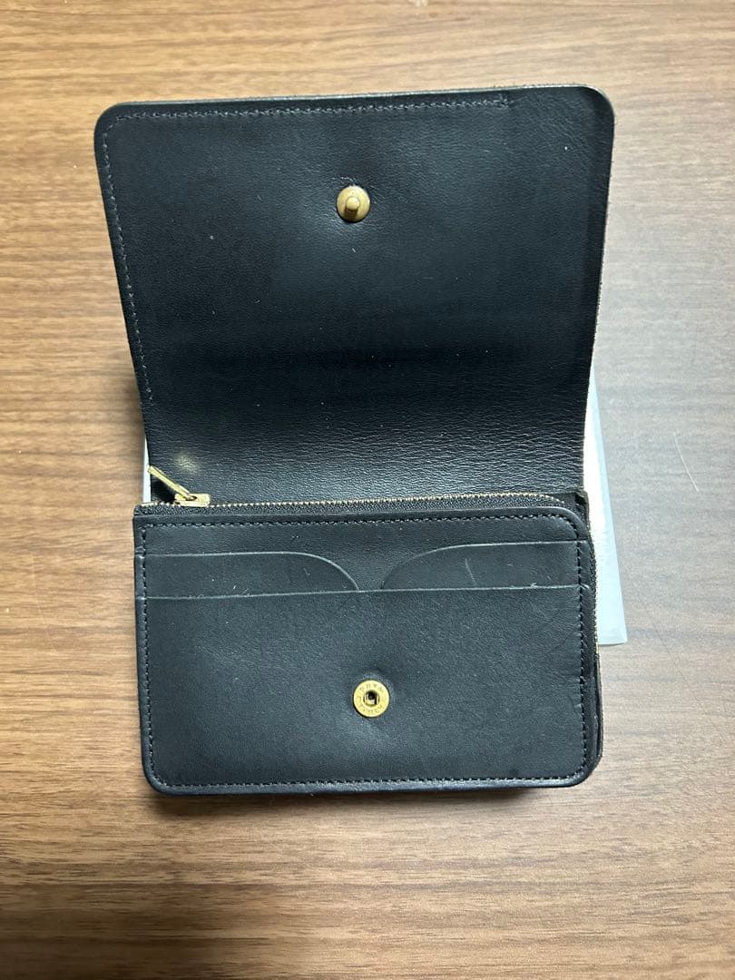 formeShort walletフォルメ黒 レザー 二つ折り財布