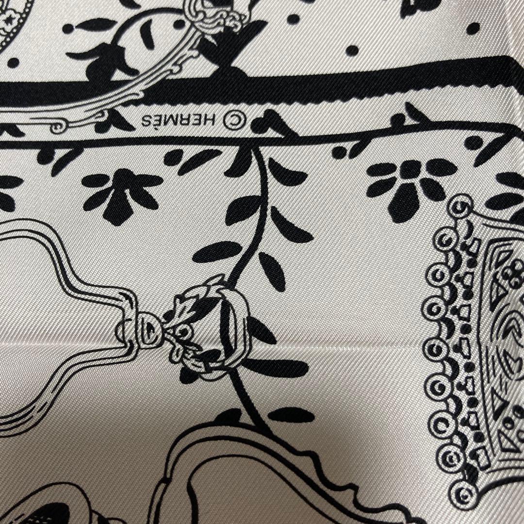 本日限定価格‼️新品 エルメス 2026SS バンダナ 鎧 エトリエ カレ55