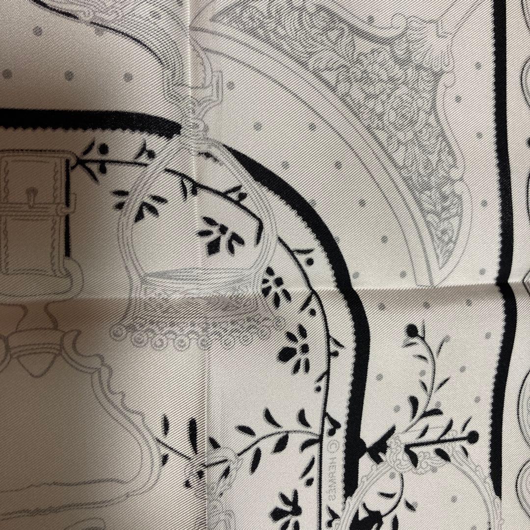 本日限定価格‼️新品 エルメス 2026SS バンダナ 鎧 エトリエ カレ55