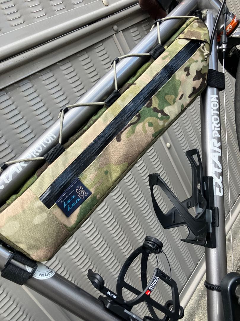 ハンドメイドフレームバッグ　X-PAC マルチカム/トロピック43cm