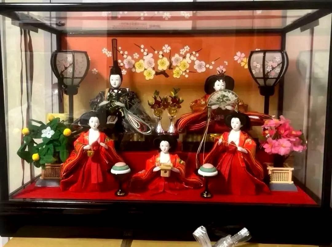 雛人形 三人官女 ぼんぼり.点灯.煌びやかなガラスケース飾り大型配送込み
