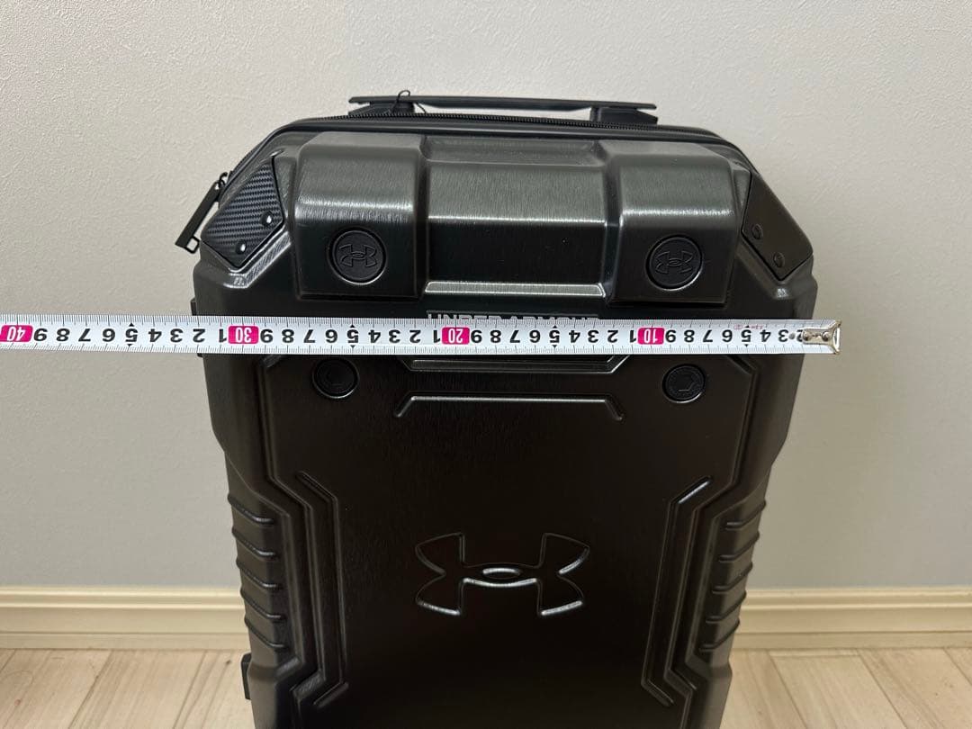 UNDER ARMOUR ブラックキャリーケース