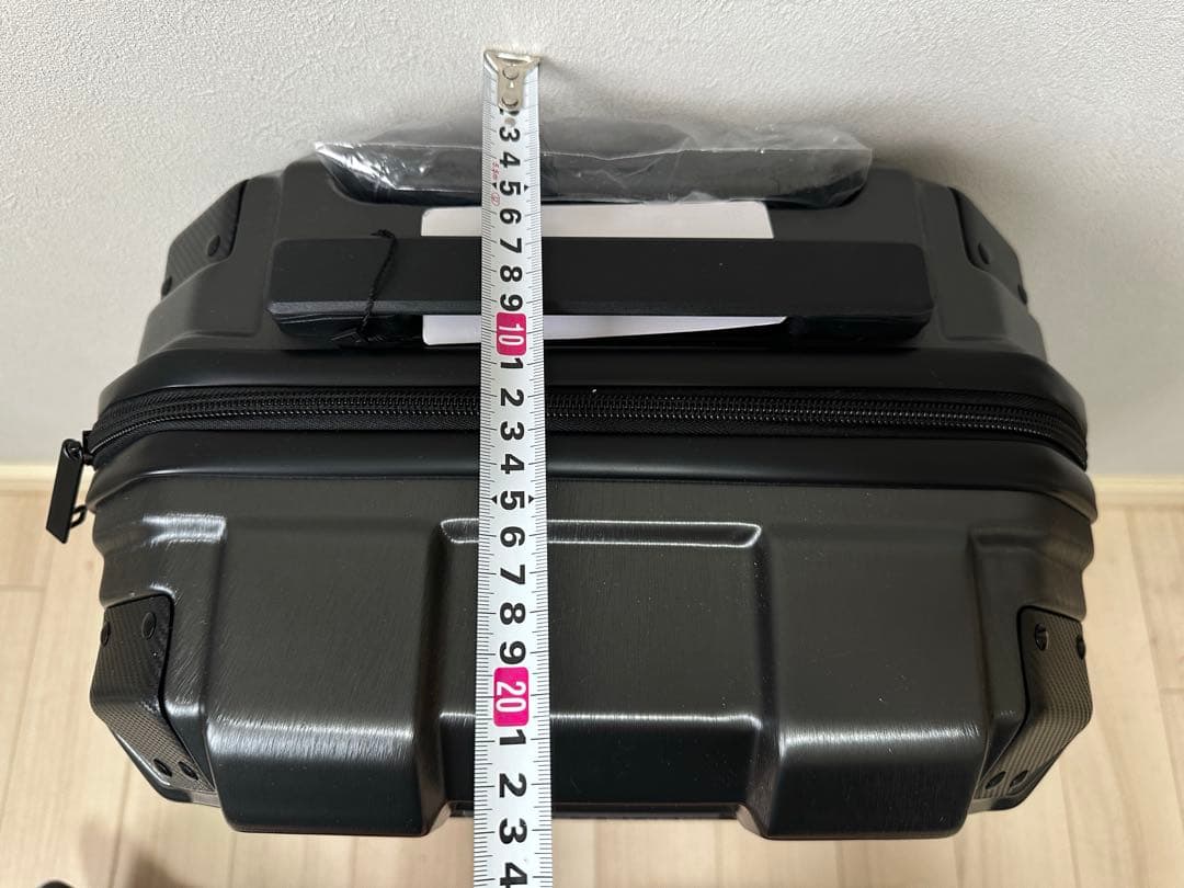 UNDER ARMOUR ブラックキャリーケース