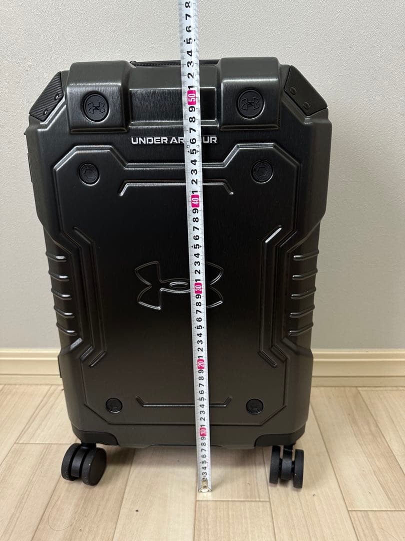 UNDER ARMOUR ブラックキャリーケース