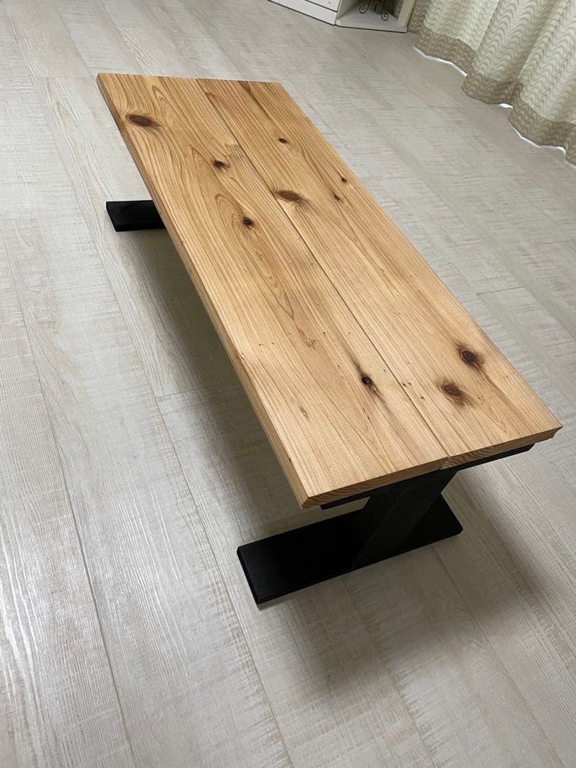 ローテーブル　国産杉無垢材　カフェ板　テーブル