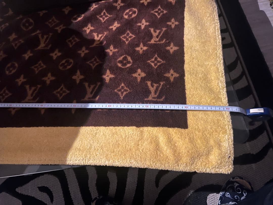 ルイヴィトンモノグラム柄バスタオル