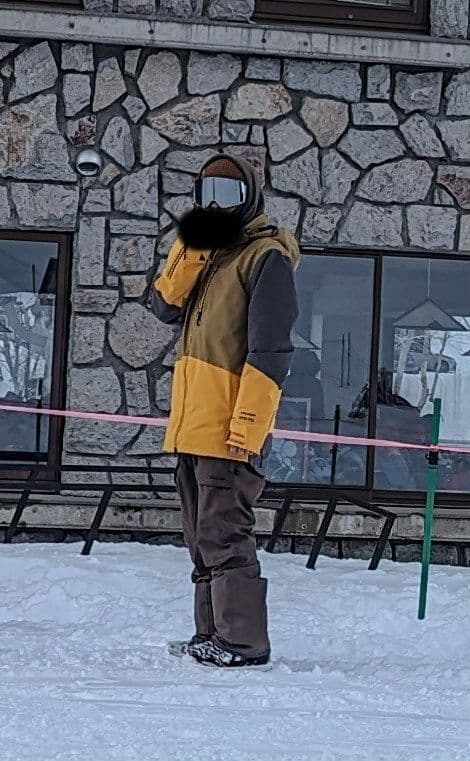 【お値下げ中】VOLCOM GORE-TEXスノーボードジャケット　М