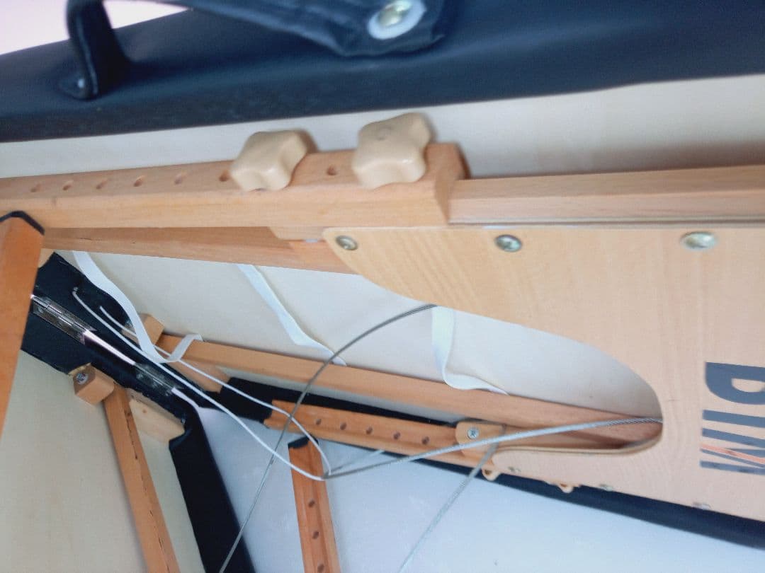 【訳あり】BTM マッサージベッド 有孔 折りたたみ サロン 施術　*AG3