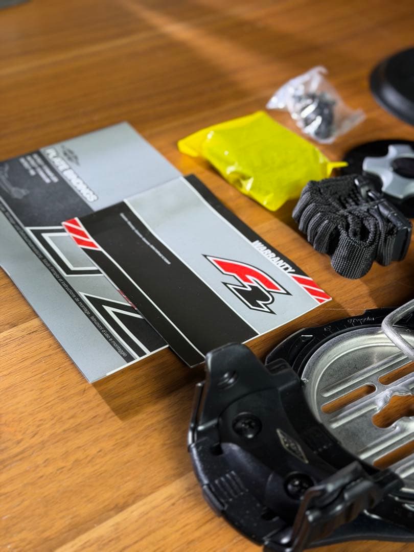 F2 INTEC TITANFLEX アルペンスノーボードバインディング M