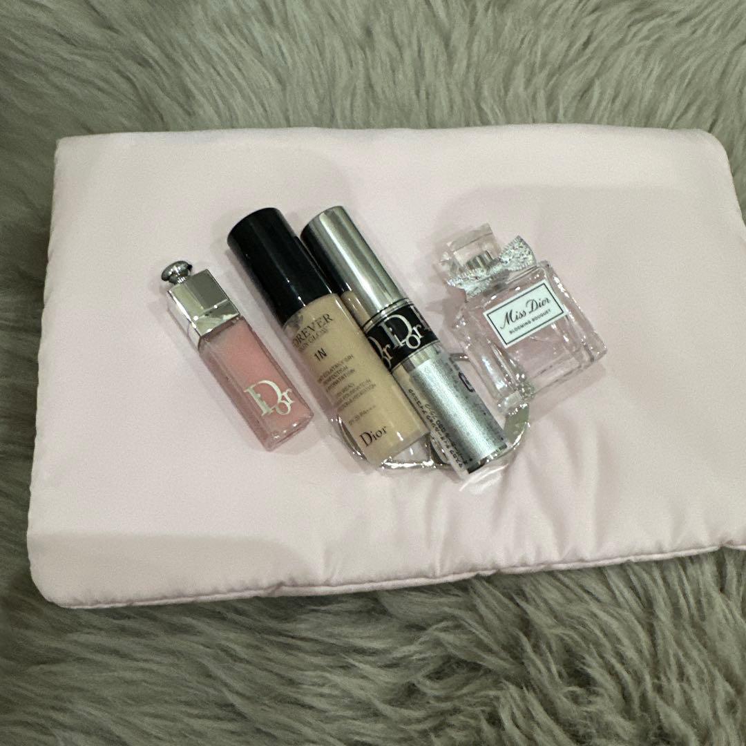 ディオールルミナイザー　限定ポーチつき