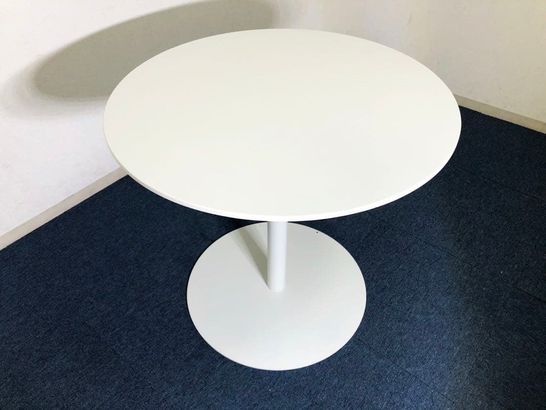 エレガント調丸型ダイニングテーブル Semind 円形テーブル木製カフェテーブル