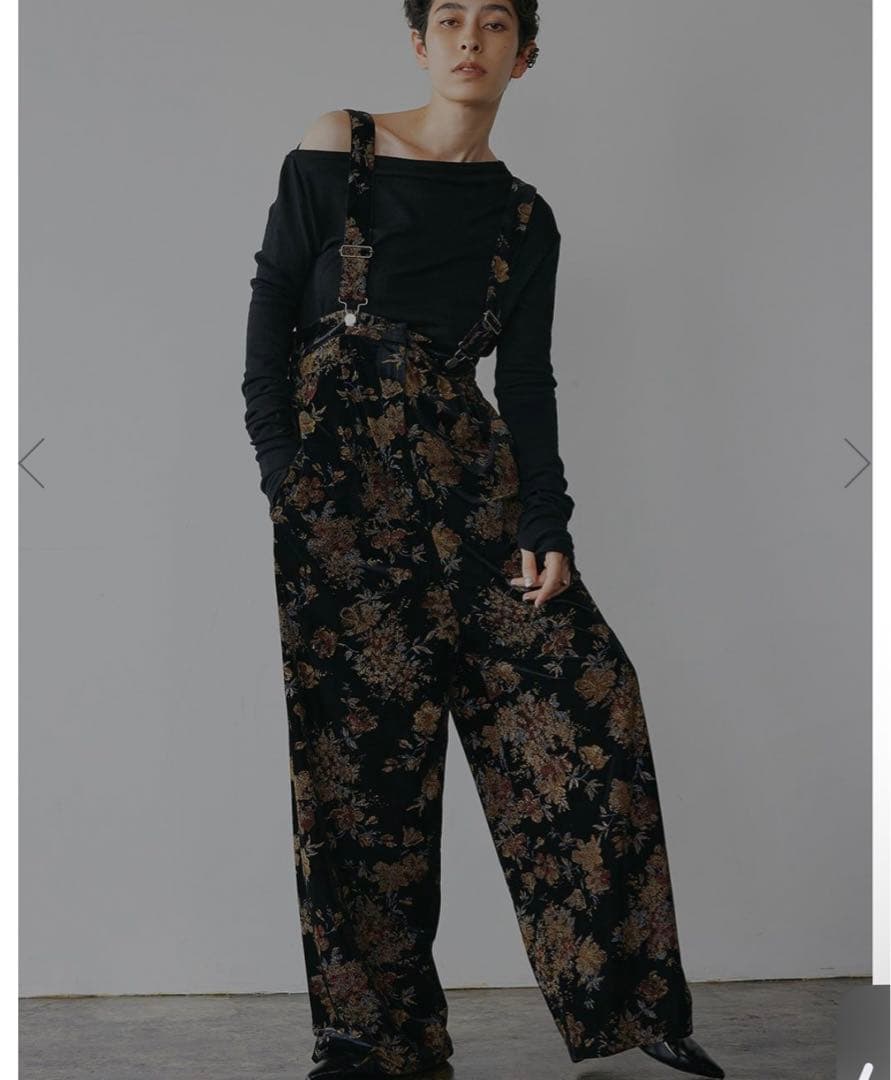 Ameri フラワープリント ベルベット サロペット