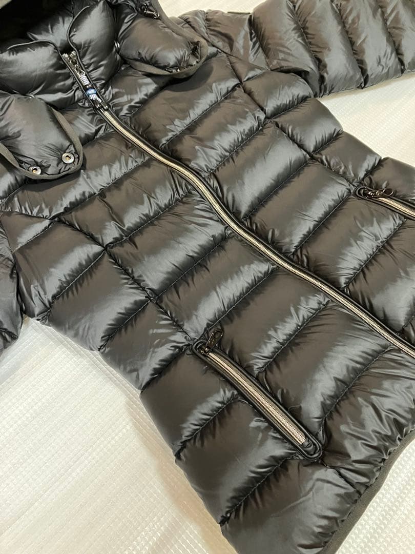 hyde666 ケープホーンCAPEHORNダウンジャケットレディース　黒