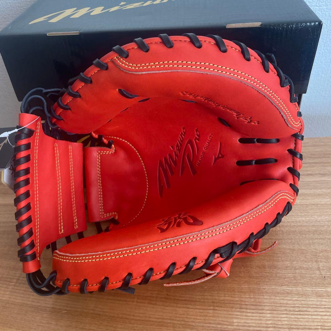 ミズノプロ　硬式用　キャッチャーミット　定価67,100円　B-D　高校野球対応