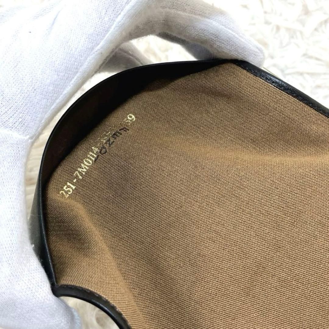 ✨新品フェンディ パスポートケース ズッカ FF メンズ レディース 本物 正規