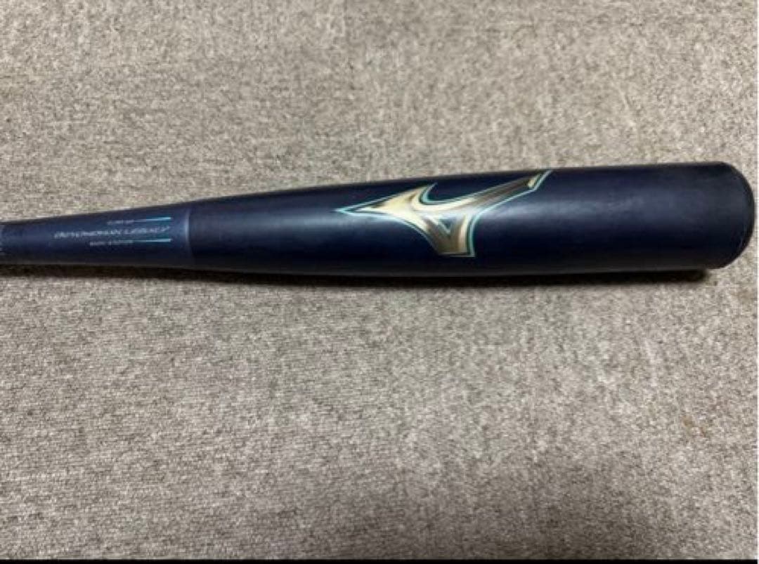 BEYOND MAX LEGACY 軟式バット 83cmミドルバランス