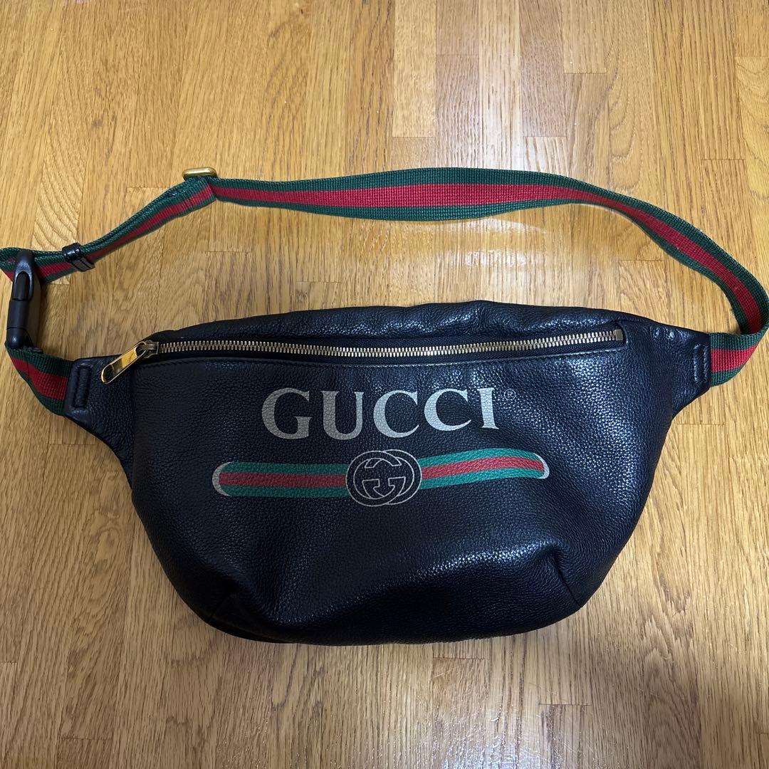 GUCCI ボディバッグ　グッチ　ヴィンテージロゴ