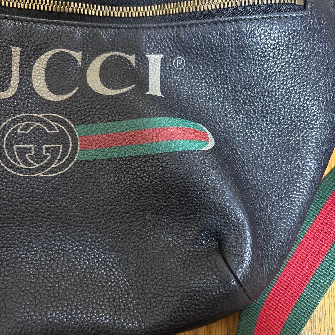 GUCCI ボディバッグ　グッチ　ヴィンテージロゴ