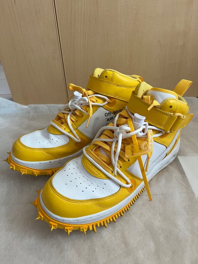 Off-White x NIKE コラボシューズAirForce 1 Mid