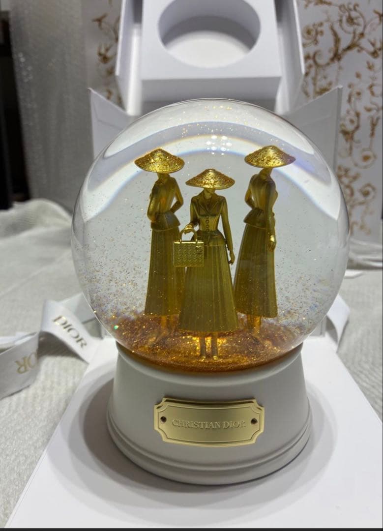 【非売品/新品】DIOR スノードーム 2025