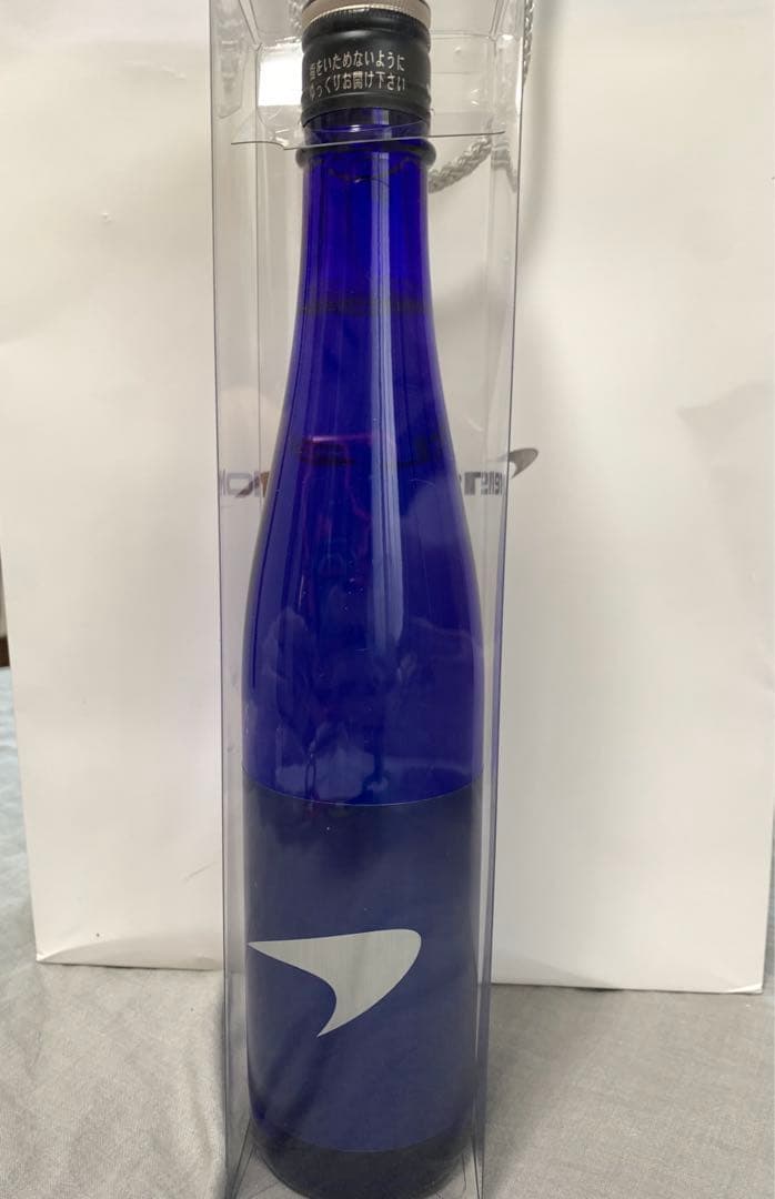 McLaren マクラーレン新車発表会ノベルティ　NOBU日本酒 500ml 青
