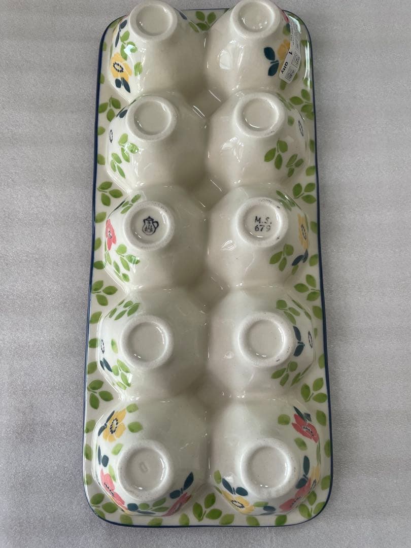 花柄陶器製エッグホルダー　10個用