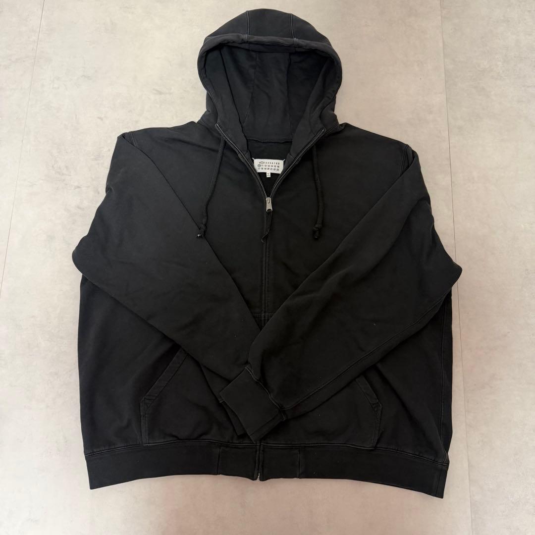 Maison Margiela ブラック フーディ　パーカー　エンブロイダーロゴ