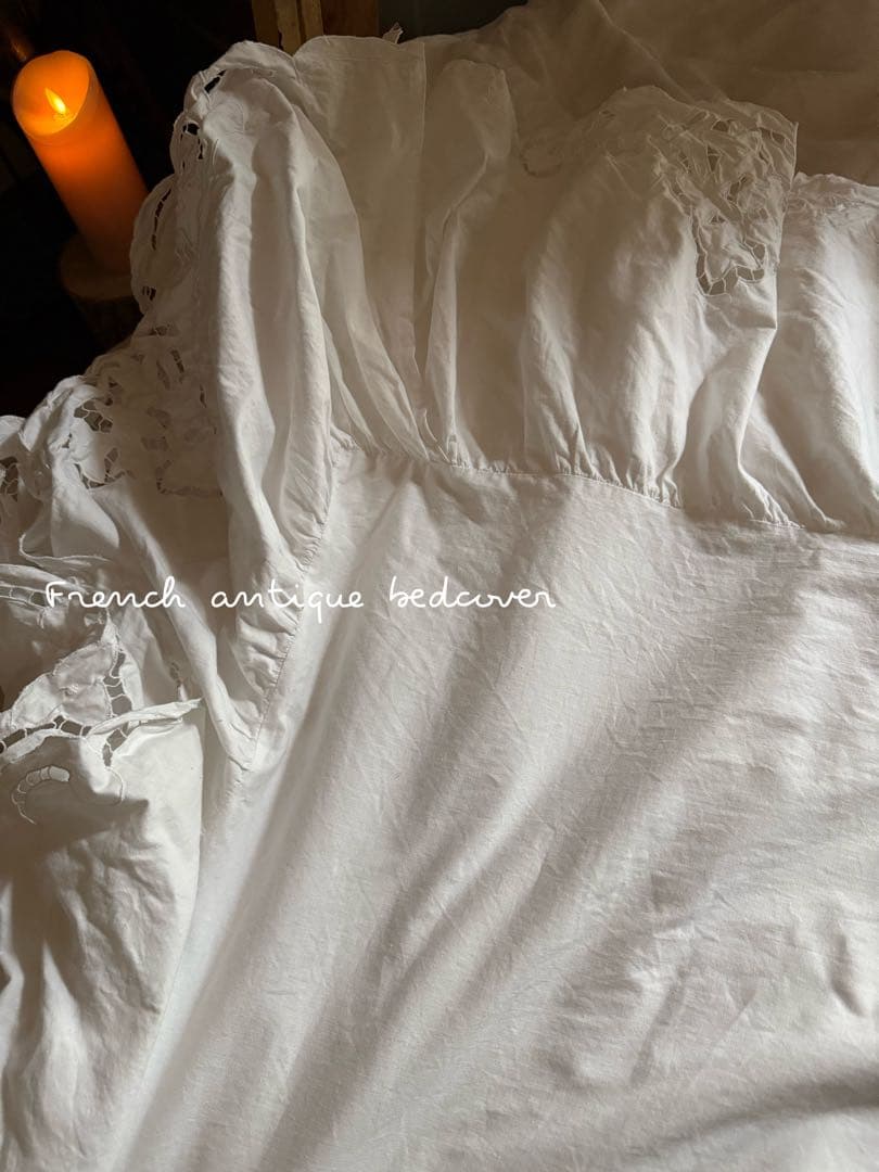 SALE❣️フランスアンティークஐ⋆*フリフリ花柄刺繍のベッドカバー