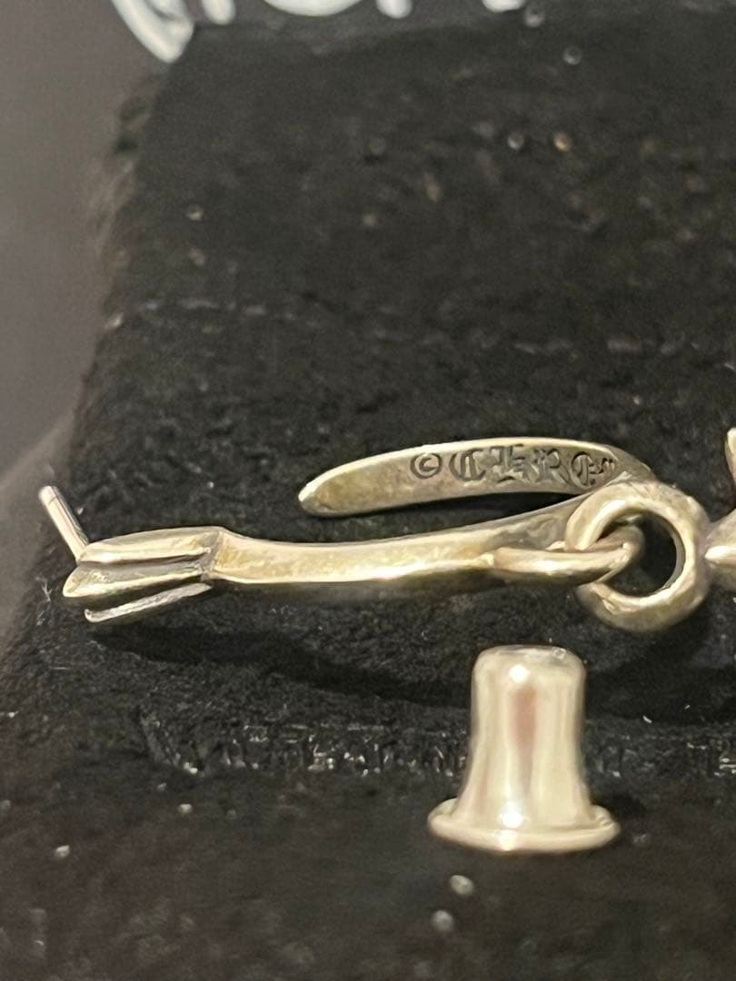 クロムハーツ タイニー CH クロス フープ ピアス シルバー925 片耳