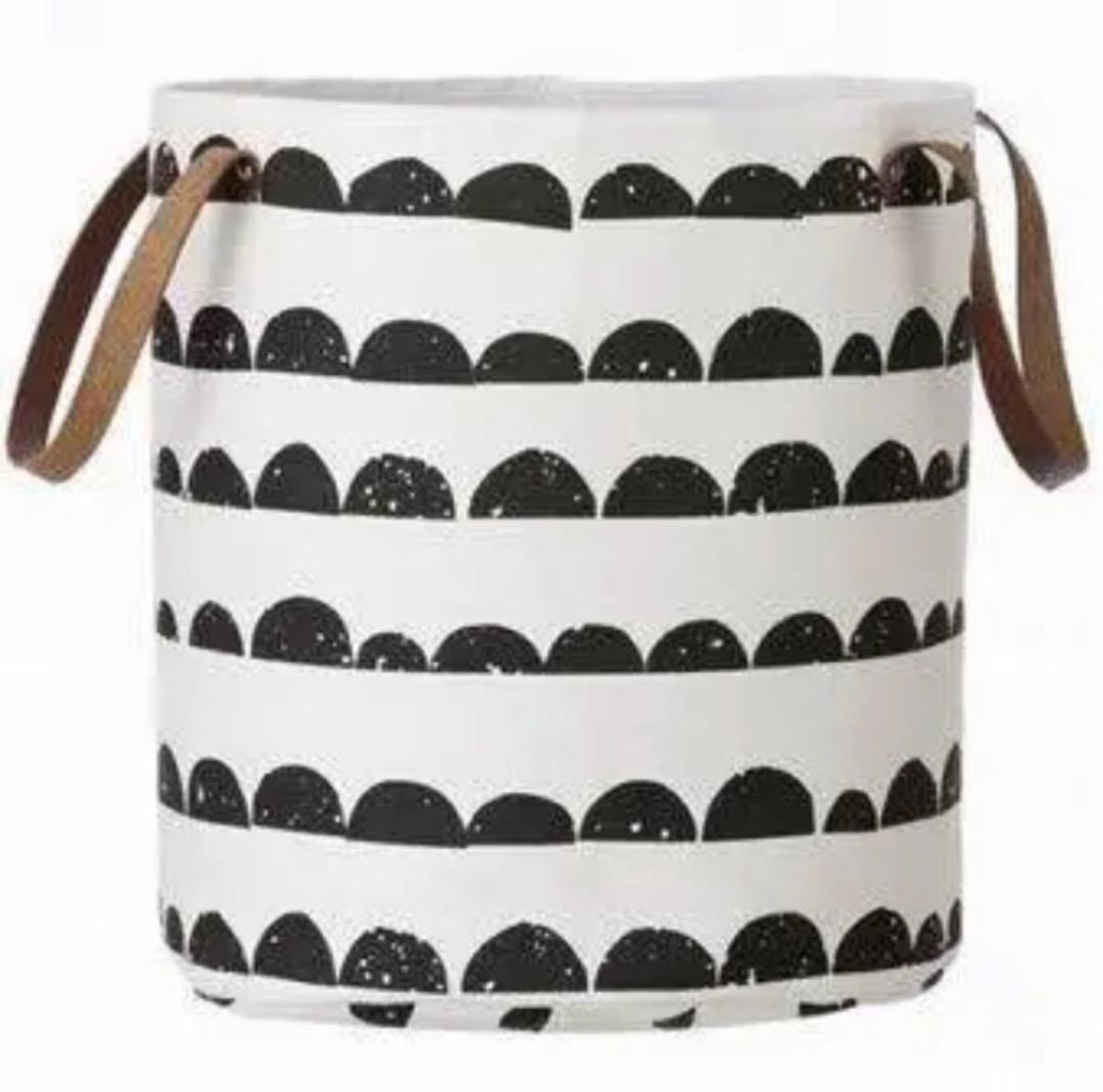 ファームリビング　バスケット　籠　北欧　デンマーク　おもちゃ箱　ランドリー