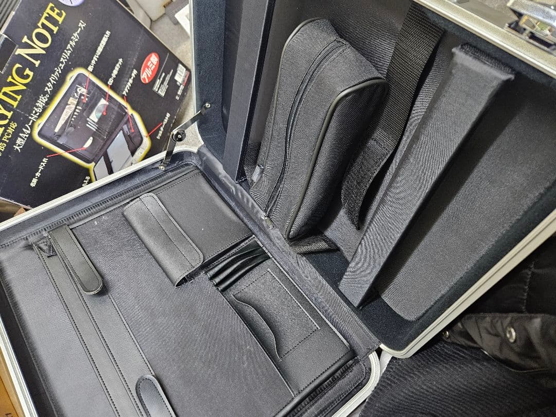 【新品未使用品】サンワサプライ ABSハードPCケース アルミ 大型A4