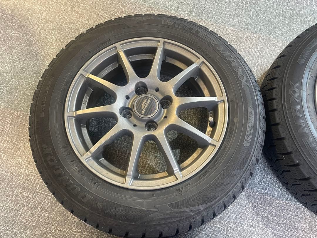 アクア　スタッドレス　165 70r 14 22年製