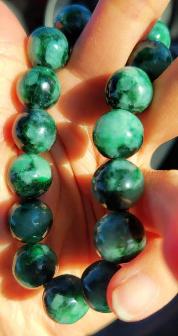 ☆！別格！！極上！！レア！☆糸魚川濃緑翡翠☆ろうかん質グリーン翡翠ブレスレット☆