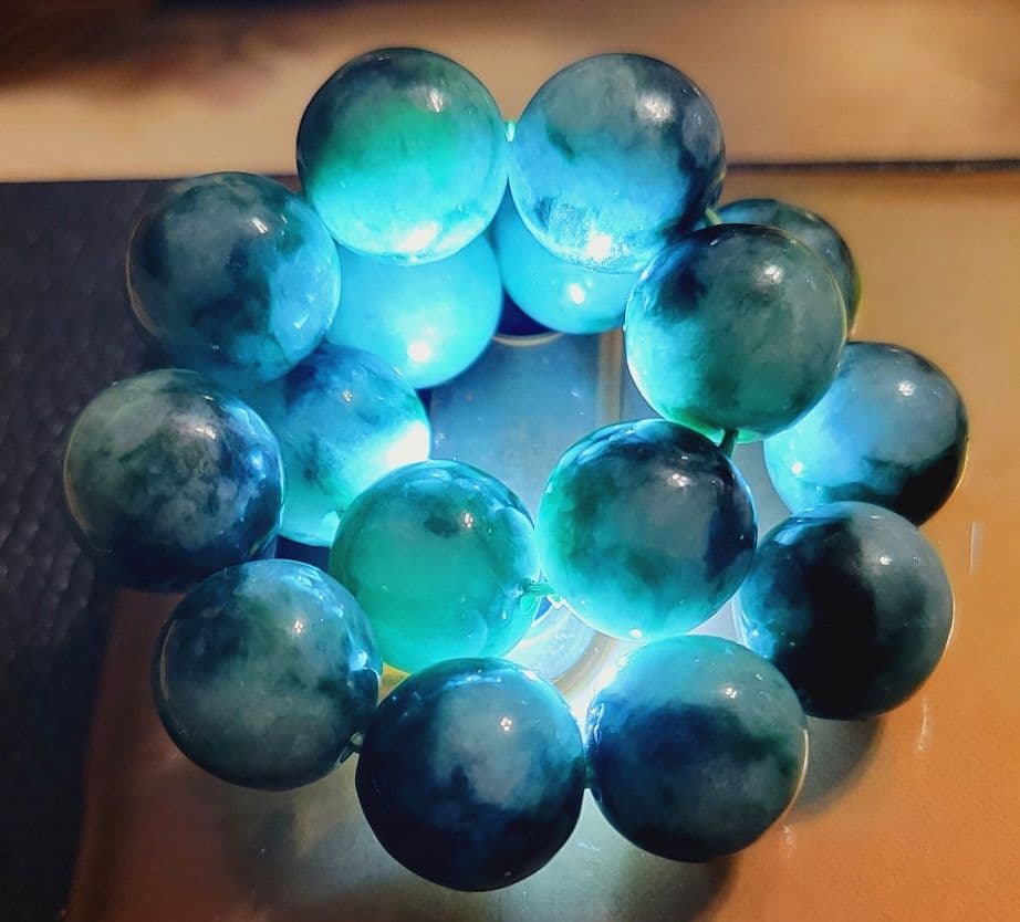 ☆！別格！！極上！！レア！☆糸魚川濃緑翡翠☆ろうかん質グリーン翡翠ブレスレット☆