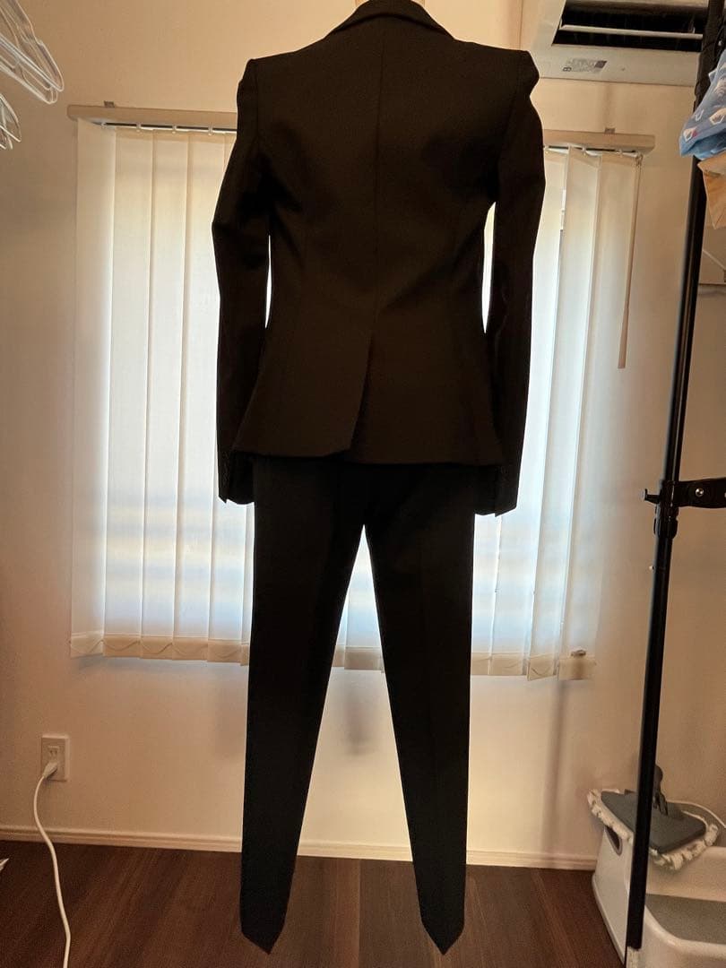 【美品】秋冬春用Theory セオリー 黒 パンツスーツ シングルブレスト S