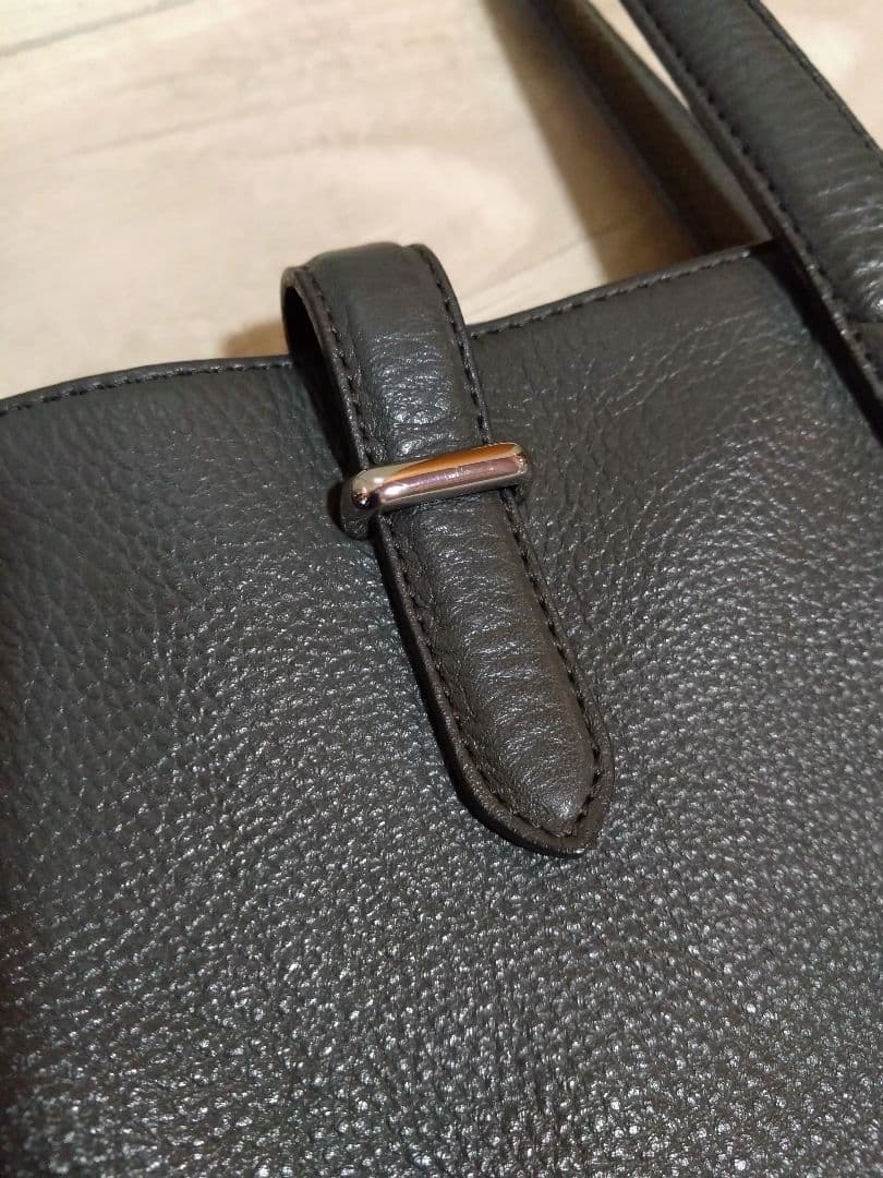 ペッレモルビダトートバックグレー