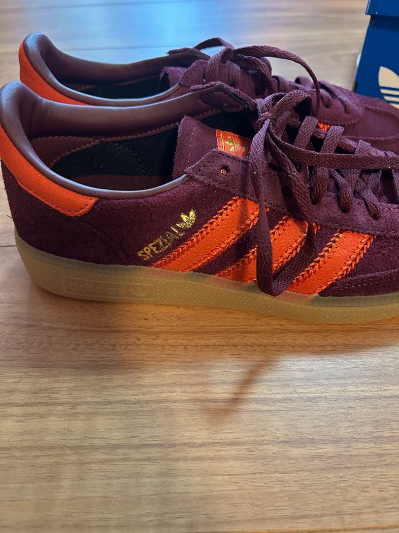 adidas スニーカー　HANDBALL SPEZIALW JR0848