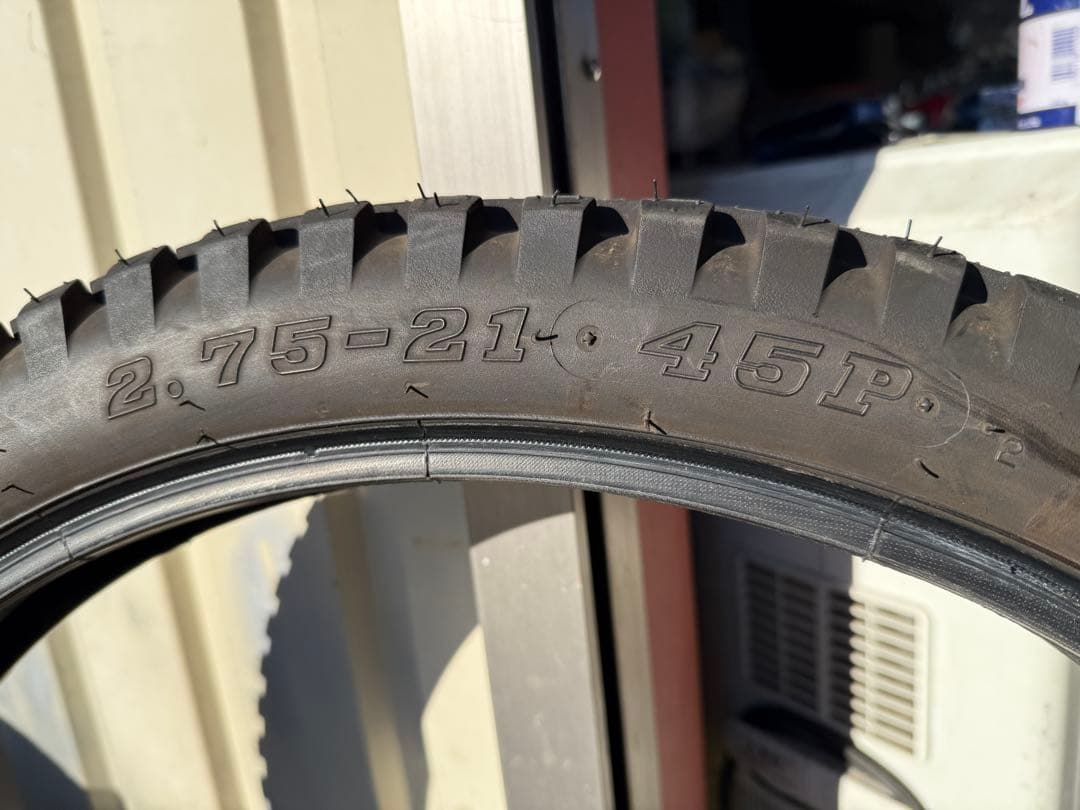 オフロードタイヤ 4.00-18 2.75-21