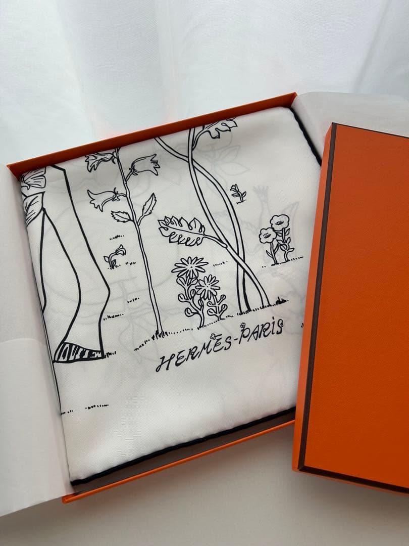 エルメス　HERMES カレ90 《ル・ポミエ・セリエ》　新品未使用2026SS